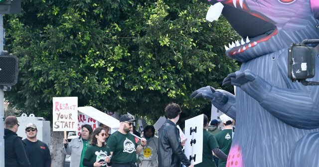 screenwriters-union-and-hollywood-studios-reach-four-year-tentative-agreement