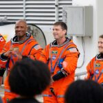 history-made-as-astronauts-see-something-no-human-ever-has-on-far-side-of-moon