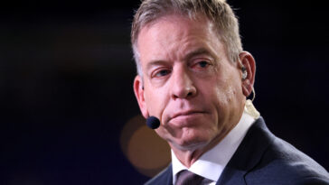 troy-aikman-opens-up-about-his-mysterious-dolphins-role