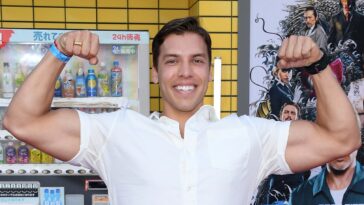 arnold-schwarzenegger’s-son-follows-his-famous-father’s-footsteps-with-first-place-bodybuilding-win