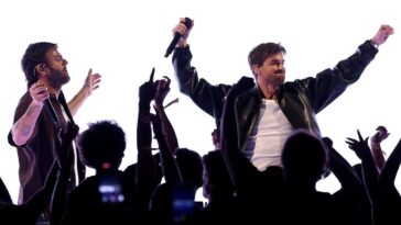 the-chainsmokers’-final-four-concert-draws-backlash-from-fans:-‘who-asked-for-this?’