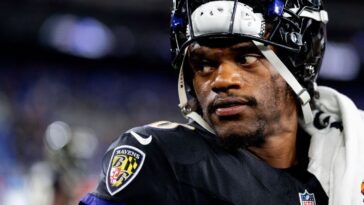 lamar-reports-for-beginning-of-ravens’-workouts