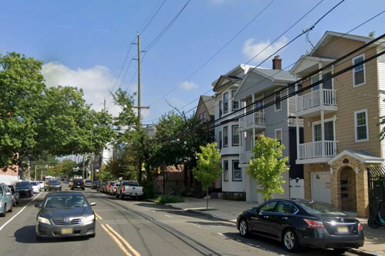 delivery-driver-meets-horrific-end-as-he-tries-to-stop-carjacker