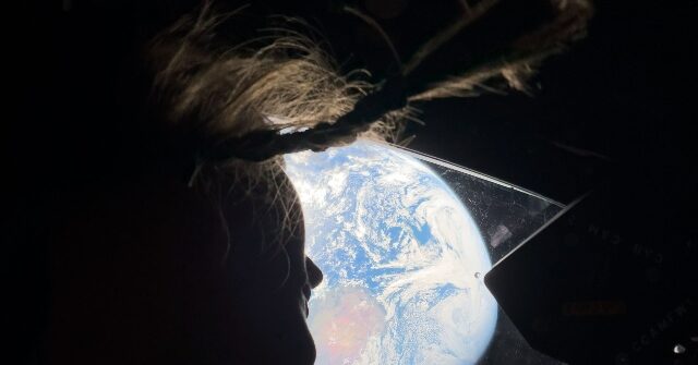 nasa-astronauts-capture-images-of-earth-with-iphone-during-artemis-ii-moon-mission