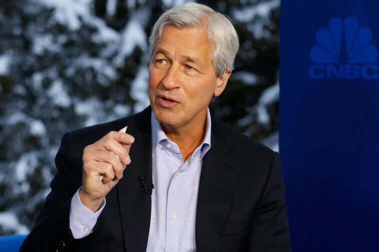 jamie-dimon-has-bad-news-for-ny-—-and-red-state-may-reap-the-rewards