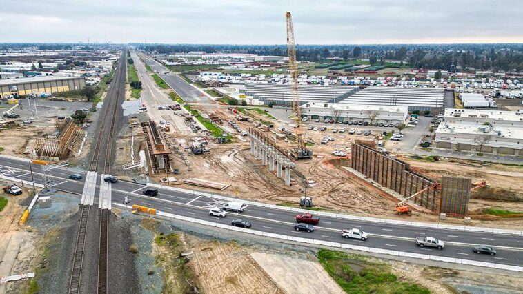 california’s-high-speed-rail-fiasco-exposed-in-brutal-’60-minutes’-segment