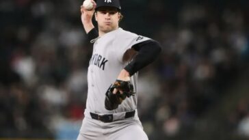 yankees-fans-to-get-first-live-look-at-cam-schlittler-show-with-next-level-repertoire