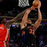 karl-anthony-towns-believes-knicks’-sky-high-playoff-expectations-are-‘blessing’-this-time-around