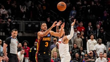 hawks’-late-second-heave-is-too-late-as-knicks-hang-on-for-win