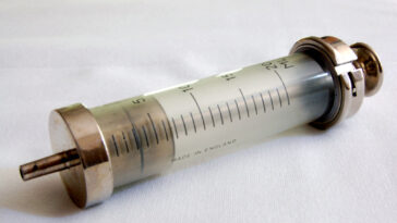 woman-with-back-pain-horrified-at-er-visit,-says-doctor’s-‘very-first-words’-offered-her-euthanasia