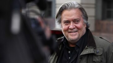 supreme-court-clears-path-for-doj-to-erase-steve-bannon’s-jan-6-conviction