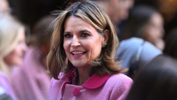 savannah-guthrie-returns-to-business-as-usual-on-second-day-back-at-‘today’-after-mother’s-disappearance