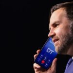 trump-sends-vance-to-voicemail-at-political-rally—but-eventually-gets-prez-on-the-line