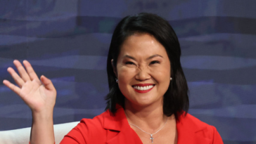 conservative-keiko-fujimori-leads-peru’s-presidential-polls-a-week-before-election