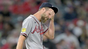 braves-ace-chris-sale-slams-baseball-against-his-head-after-walking-the-bases-loaded-in-wild-scene