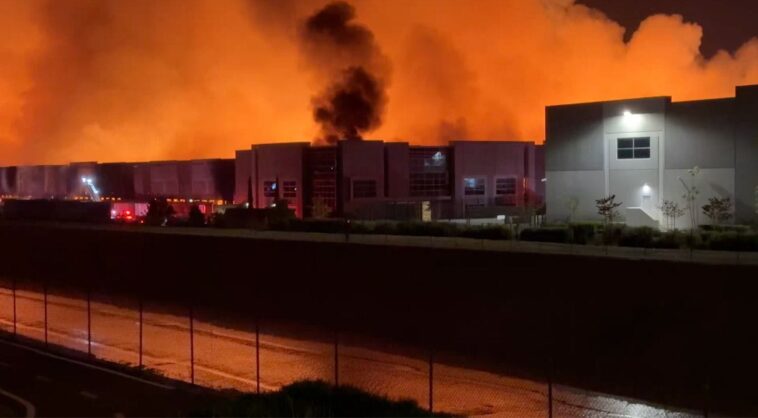 massive-california-warehouse-destroyed-in-suspected-arson-attack