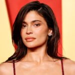 kylie-jenner-dazzles-in-daring-white-string-bikini-for-poolside-photos