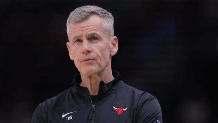 reinsdorf:-next-bulls-gm-must-be-sold-on-donovan