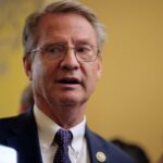 watch:-the-country-would-‘come-unglued’-–-tim-burchett-reveals-alien-life-briefing-he-attended-2-weeks-ago