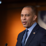 jeffries:-two-week-ceasefire-‘insufficient’,-need-‘permanent’-end,-trump-might-give-iran-control-of-strait