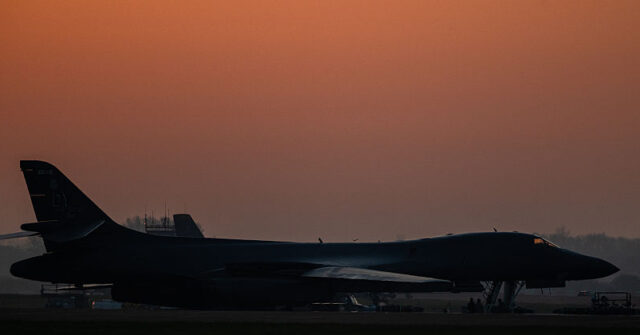 trump-hails-‘golden-age-of-the-middle-east’,-suggests-us.-can-make-‘big-money’-at-strait-of-hormuz