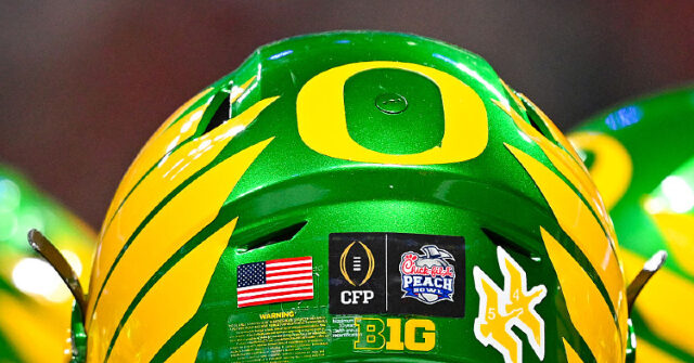 oregon-ducks-qb-coach-koa-ka’ai-makes-jaws-drop-with-ice-cream-question