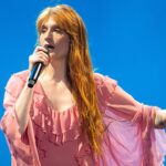 florence-and-the-machine-brings-planned-parenthood-on-tour-to-offer-reproductive-health-advice