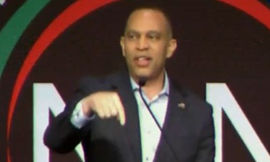 hakeem-jeffries-reveals-the-next-trump-admin.-target-on-dems’-hit-list-following-firings-of-kristi-noem-and-pam-bondi-(video)