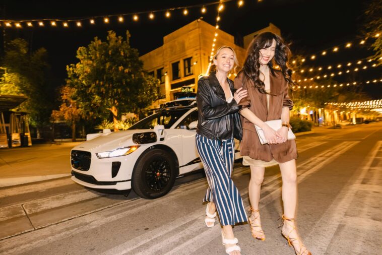 is-anyone-safe-in-a-car-with-no-driver?-jump-in-for-nashville’s-wildest-ride