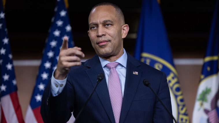 republicans-block-jeffries’-gambit-to-curb-trump’s-iran-war-powers
