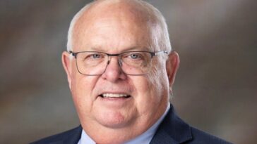 a-former-student-walked-in-armed-for-a-massacre-only-his-principal-stood-in-the-way.