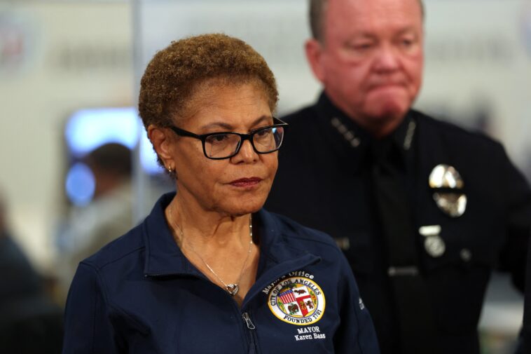 la-mayor-karen-bass-bluntly-ditches-lapd-growth-plan:-‘my-goal-changed’