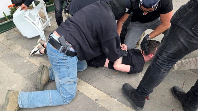 israeli-man-built-bomb-lab-for-iranian-plot-targeting-ex-pm-bennett,-authorities-say