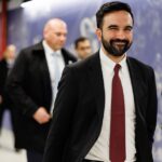 unfortunate-video:-mamdani-thought-walking-through-nyc-was-a-great-photo-op,-then-people-noticed-what-was-behind-him