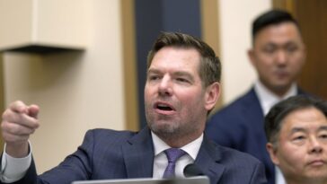 fellow-democrats-are-now-calling-out-eric-swalwell-over-‘very-troubling’-accusations