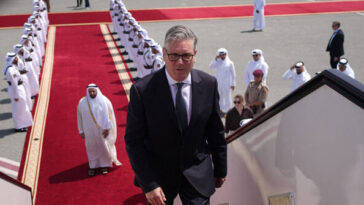 ‘fed-up’:-uk’s-starmer-equates-trump-and-putin-in-national-security-rant