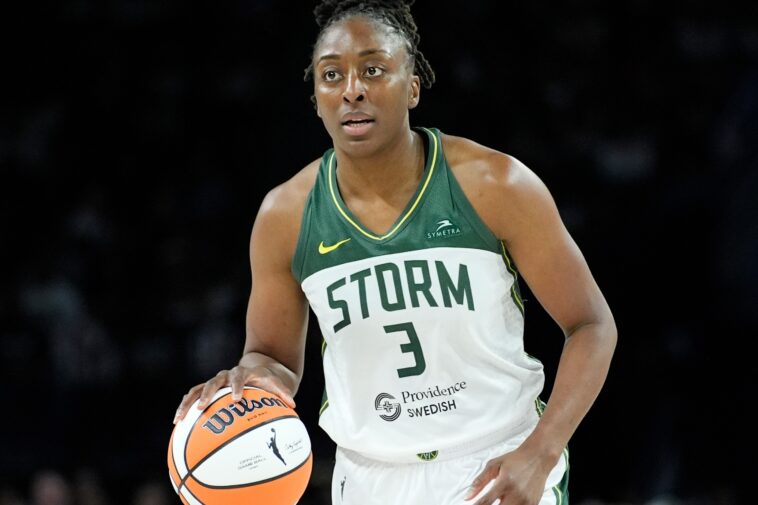 former-wnba-mvp-nneka-ogwumike-returning-to-sparks