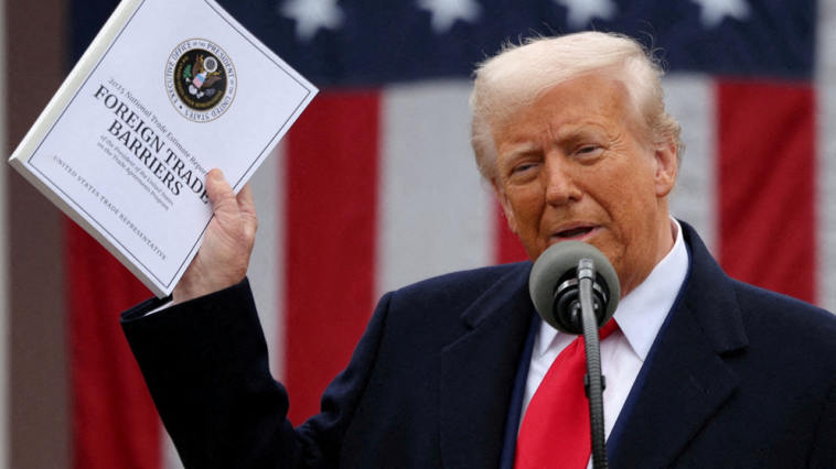 court-poised-to-block-trump-tariffs-again,-teeing-up-new-fight