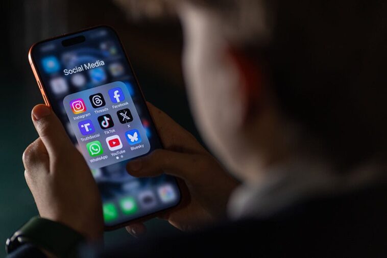 meta-shuts-down-ads-from-‘trial-lawyers’-targeting-social-platform-over-addiction