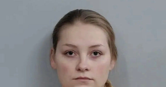 ex-kentucky-cheerleader-laken-snelling-pleads-not-guilty-to-killing-newborn-son