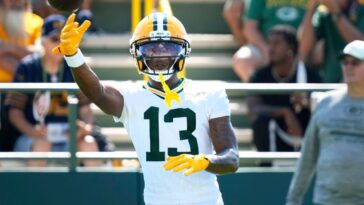 sources:-eagles-land-wr-wicks-from-gb-for-picks