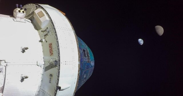 watch-live:-artemis-ii-crew-returns-to-earth-after-moon-mission