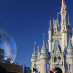 video:-disney-parks-quietly-brings-back-‘ladies-and-gentlemen’-greeting