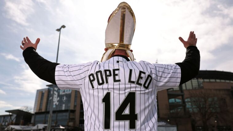 pope-hats-for-everyone:-white-sox-answer-fan-frenzy-with-full-stadium-promo