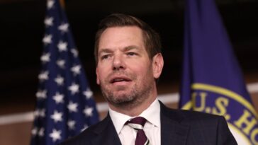 late-breaking:-dem-leader-jeffries-calls-on-swalwell-to-drop-out-of-california-gov-race-after-sex-abuse-allegations,-doesn’t-demand-resignation-from-house
