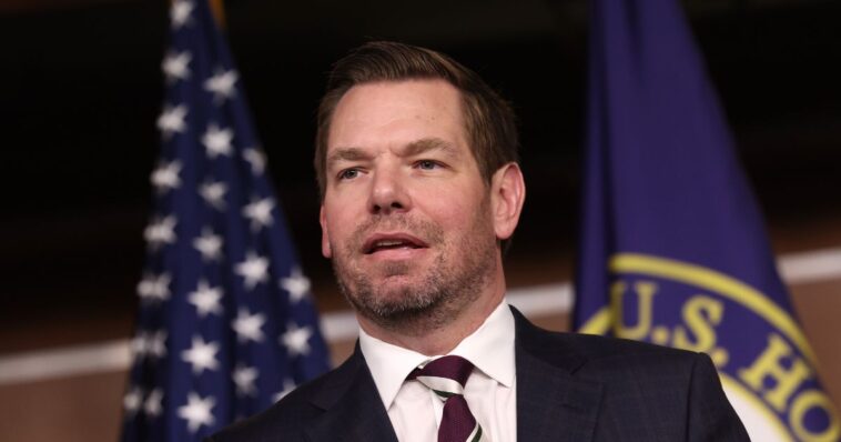 late-breaking:-dem-leader-jeffries-calls-on-swalwell-to-drop-out-of-california-gov-race-after-sex-abuse-allegations,-doesn’t-demand-resignation-from-house