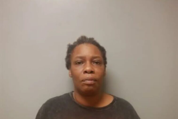 arkansas-woman-jailed-after-refusing-to-return-nearly-$20k-she-was-mistakenly-paid-to-her-employer:-police
