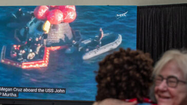 nasa’s-artemis-ii-crew-extracted-from-capsule-after-return-to-earth