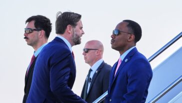 vance-en-route-to-pakistan-for-high-stakes-iran-talks-as-‘fragile’-ceasefire-teeters