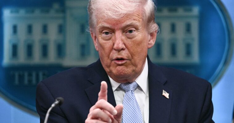 ‘quiet!’-trump-snaps-at-‘failing’-nyt-reporter-after-war-crimes-question